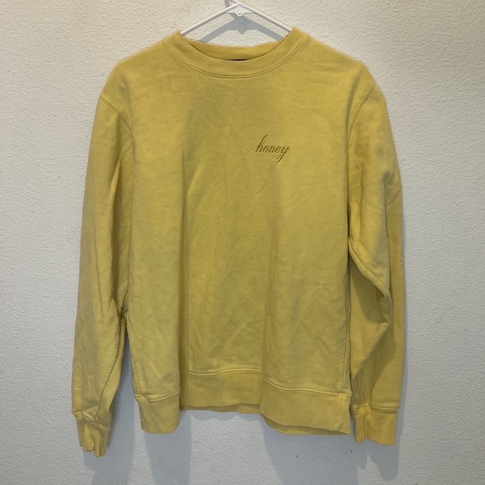 BRANDY MELVILLE “HONEY” CREW NECK